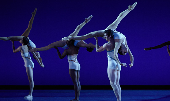 ΧΟΡΟΣ ΣΤΟ ΜΕΓΑΡΟ Les Grands Ballets Canadiens