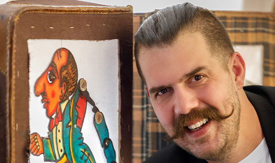 Σκιές στο πεντάγραμμο:Ο Καραγκιόζης και ο θρίαμβος της μουσικής